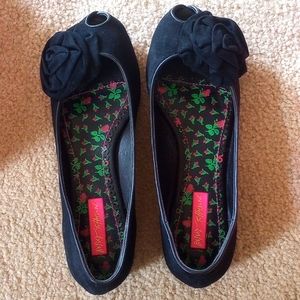 Betsy Johnson Black flats size 7.5 worn 1x